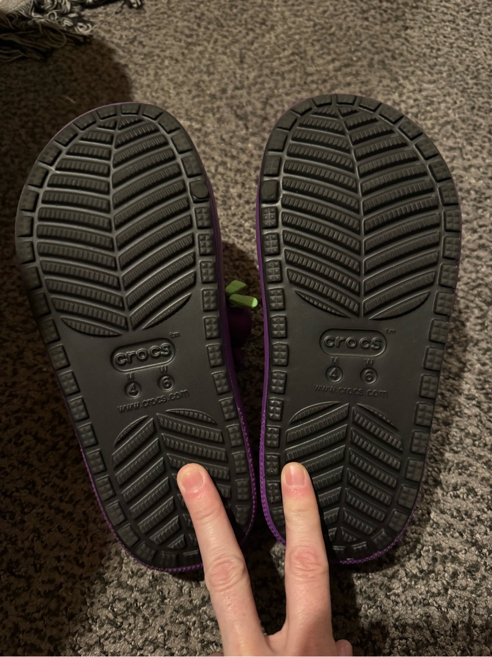 McDonald's x Crocs Classic Cozzzy Sandal 'Grimace'. - Picture 8 of 8
